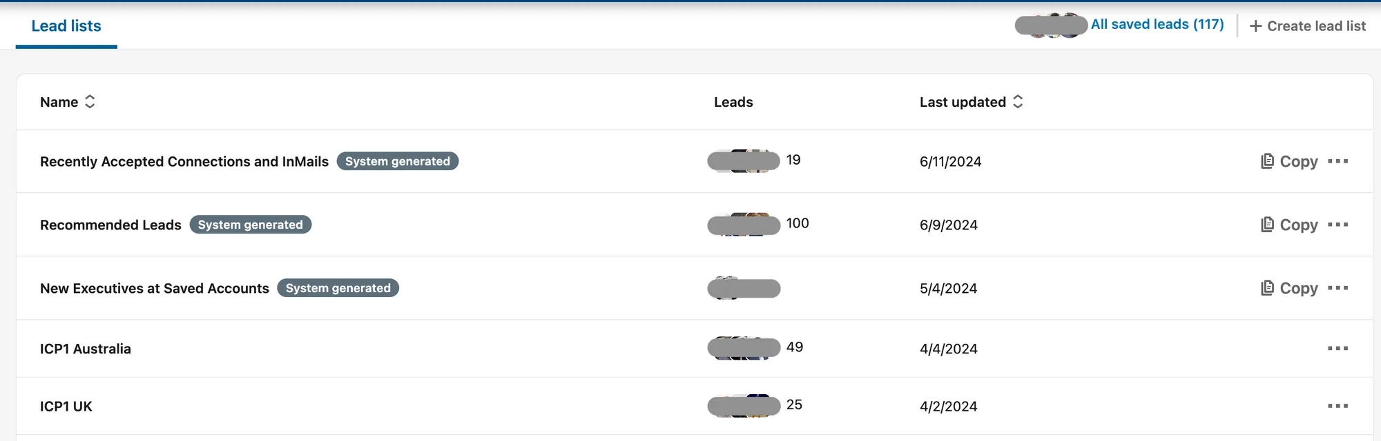 Interface do LinkedIn Sales Navigator exibindo uma lista de leads.